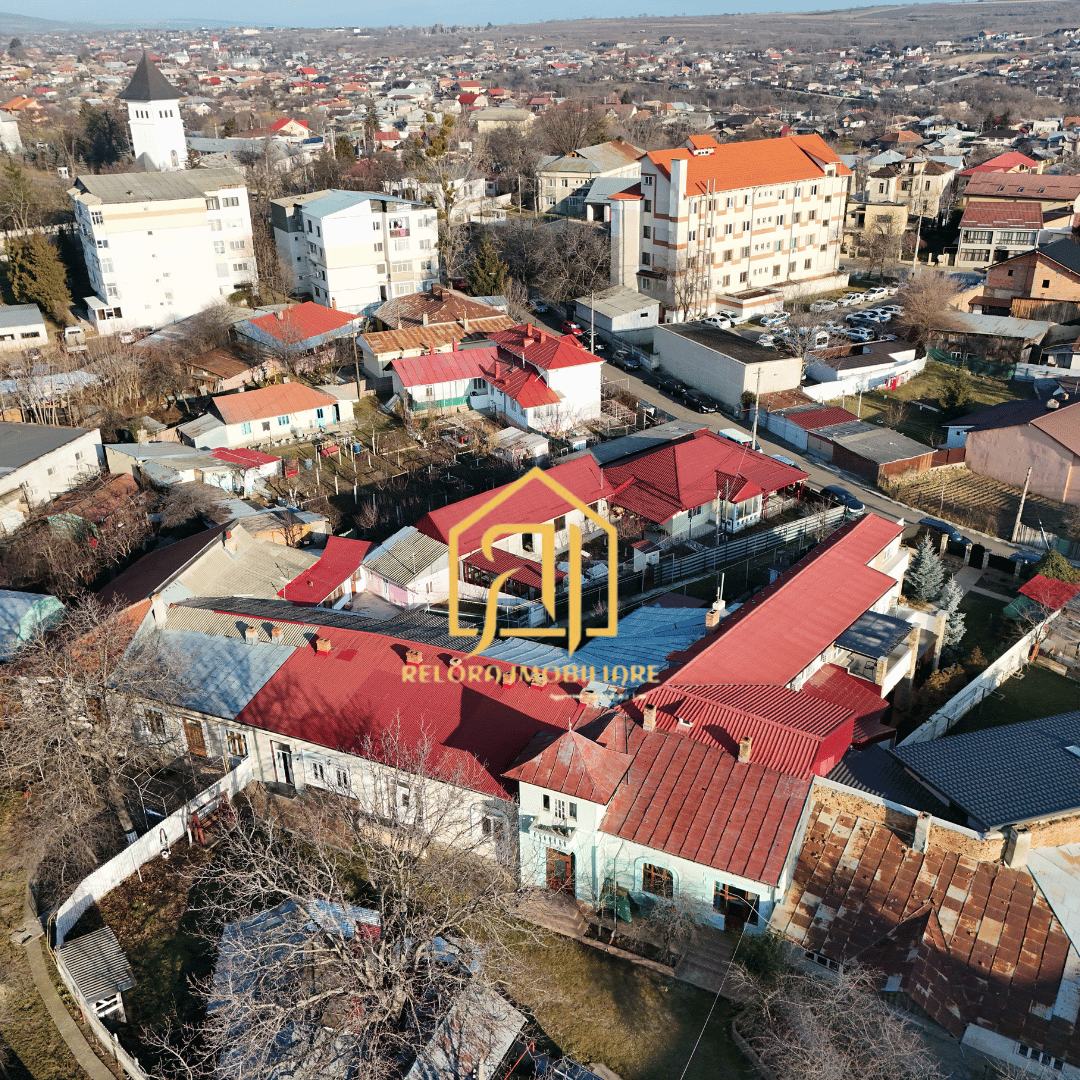 De ce centrul Hușiului este zona cea mai căutată pentru case de Vânzare?