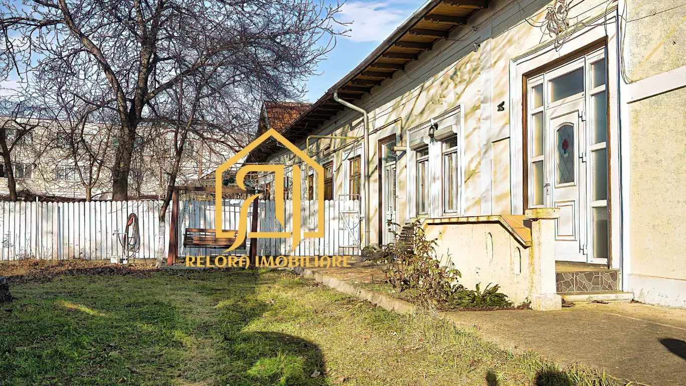 Casă de vânzare în Husi, zona centrală – 2 camere, curte generoasă, toate utilitățile | Relora Imobiliare