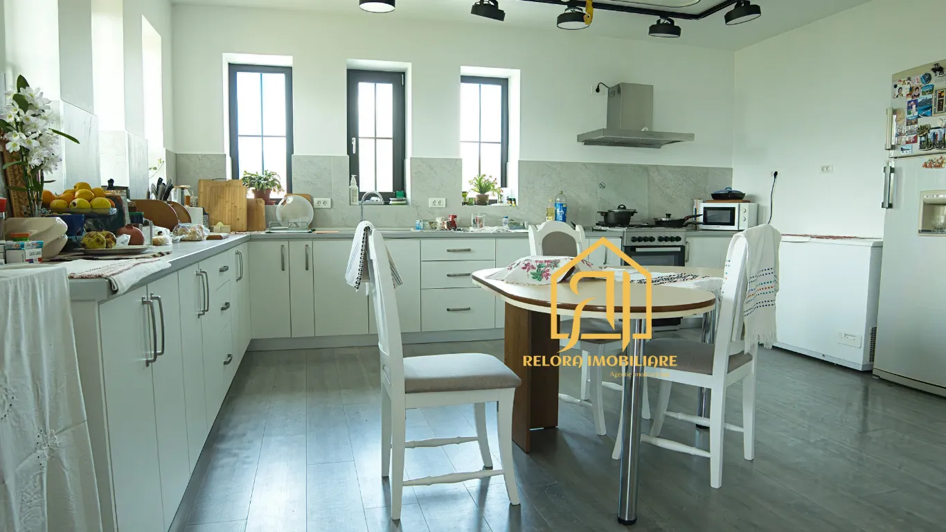 Maison passive neuve 500 m² à Dorna Arini — photo 2