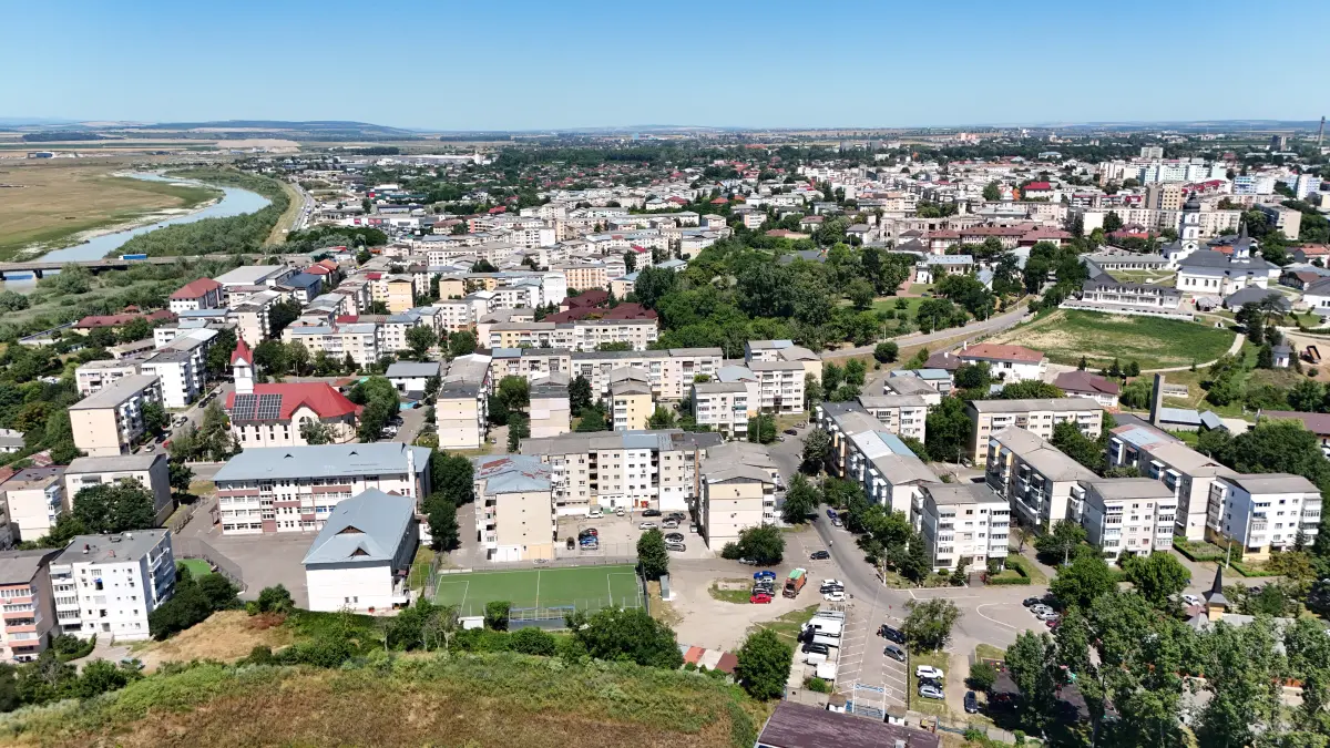 Local commercial de 158 m² à Roman, Neamț – près de Ștrand et viitorul Aqua Roman Park — photo 7